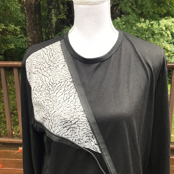 NWT! ROCAWEAR Black with Grey size M long sleeve top - Picture 2 of 8